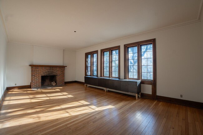 Photo - 2222 E Park Pl Unit Upper