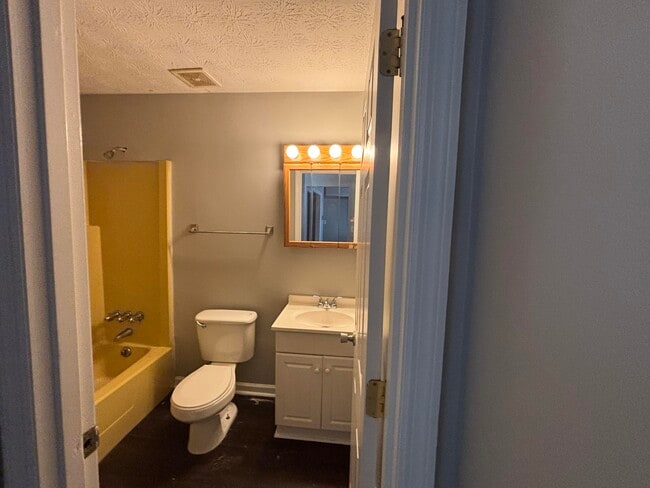 Photo - 328 Garden Park Dr