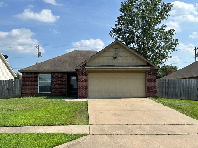 DARLING 3 bedroom, 2 bath home in Crescent... - DARLING 3 bedroom, 2 bath home in Crescent...