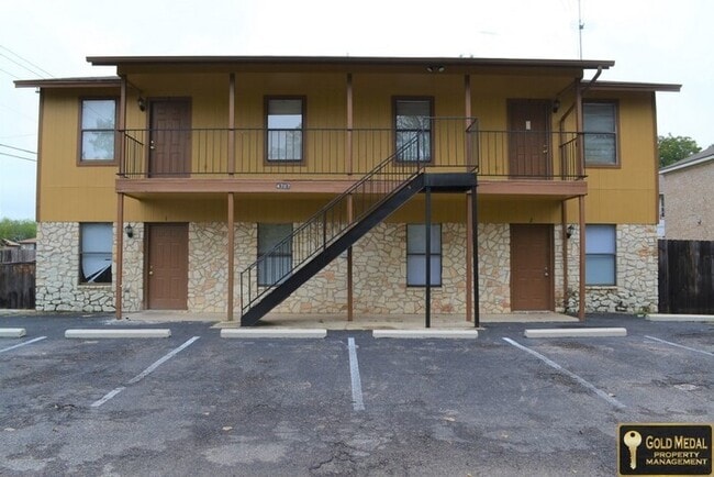 Photo - 4707 Westcliff Rd