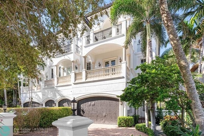 Photo - 549 NE 19th Ave