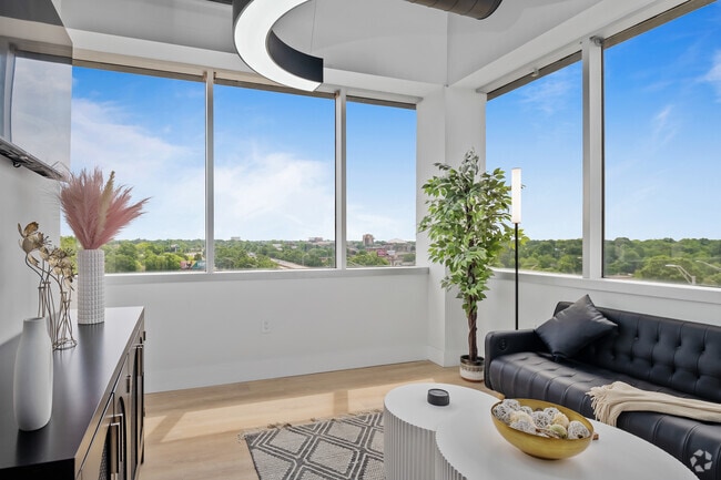 1BR, 1BA - 750SF - Living Space