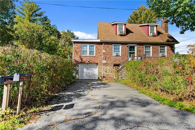 Building Photo - 90 Orchard Rd Unit 2 Rental
