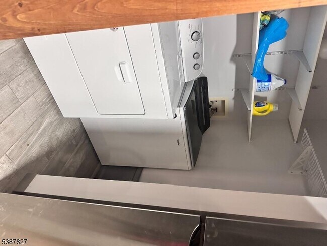 Photo - 3105 Schindler Ln