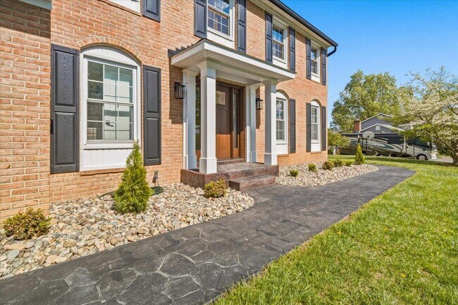 Photo - 7375 Freestate Dr