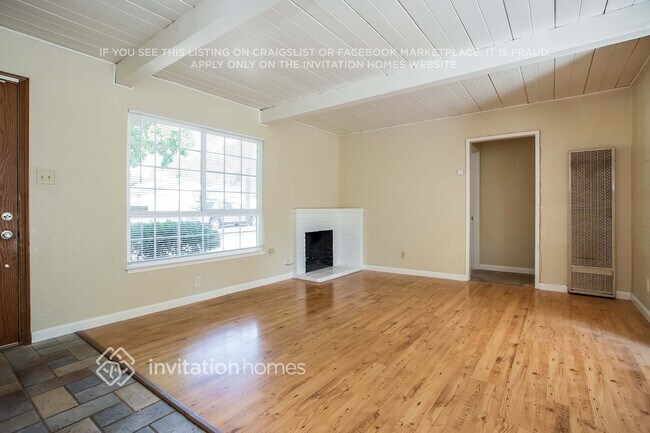 Photo - 2816 Glenside Dr