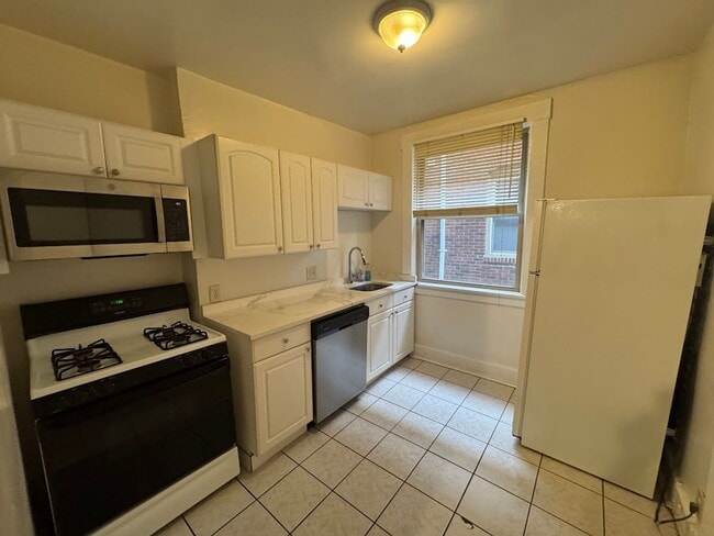 Photo - 2309 Eldridge St Unit 1st