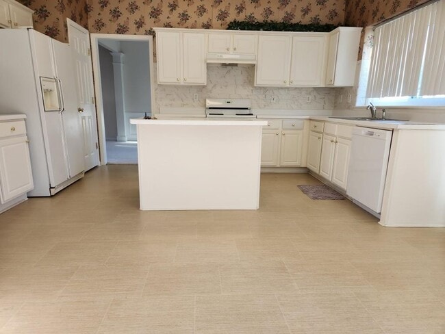 Photo - 3931 Tugaloo River Dr NW