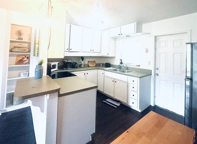 Photo - 4716 W Wisconsin Ave