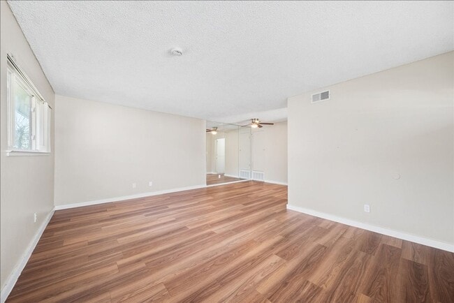 Photo - 4617 Palm Ave