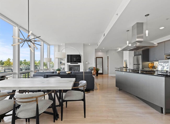 Photo - 1401 Delgany St Unidad 405