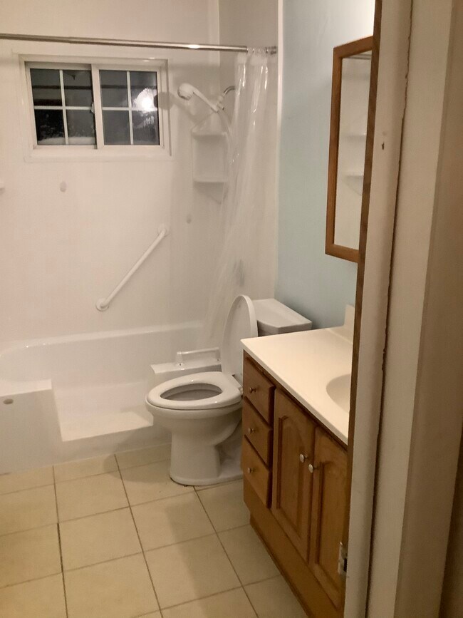 Photo - 689 Woodstock Rd Unit 689