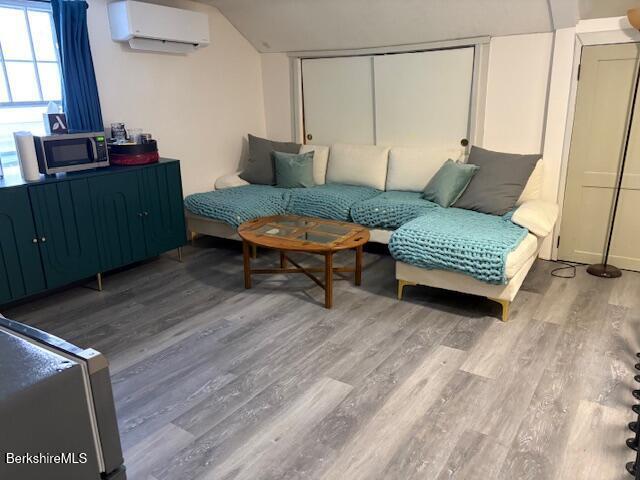 Photo - 4 Pleasant St