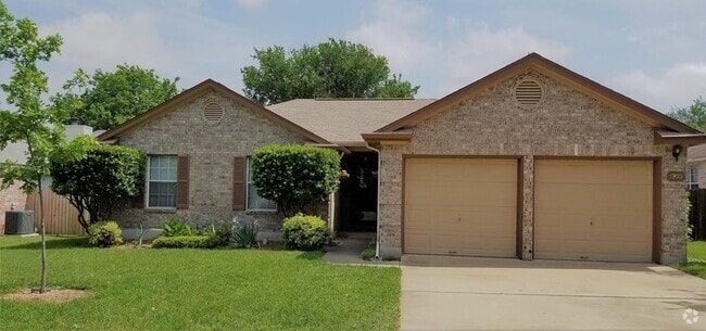 Building Photo - 1906 Woodland Dr Rental