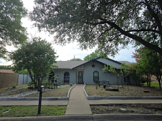 Photo - 4005 Overdowns Dr