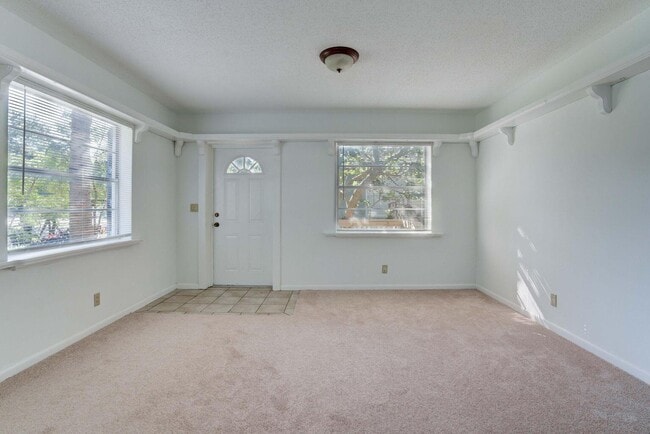 Photo - 700 N Hepburn Ave