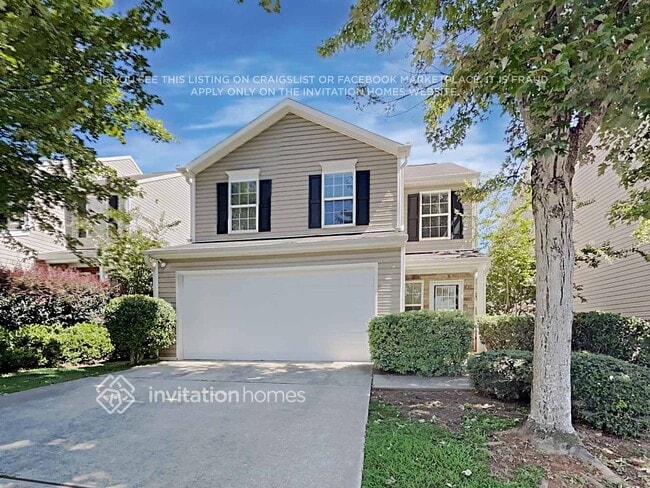 Building Photo - 2730 Englewood Dr