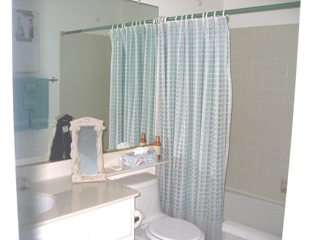 Photo - 1530 W 261st St