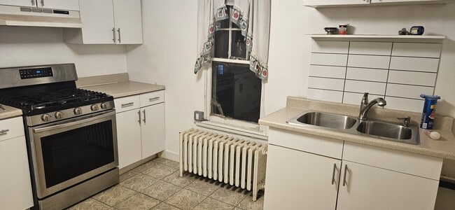 Building Photo - 10 Springdale St Unit 10