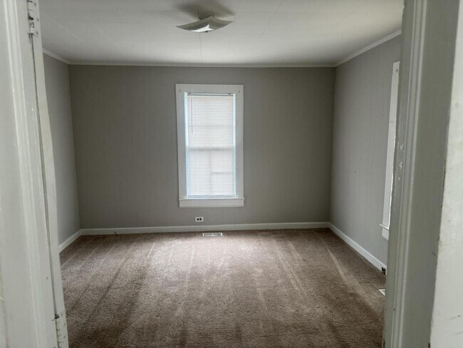 Photo - 910 Juniper St