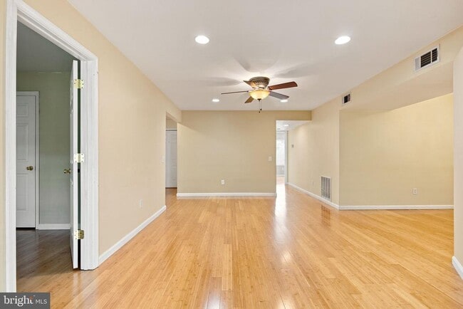 Photo - 9310 Niki Pl Unit 201