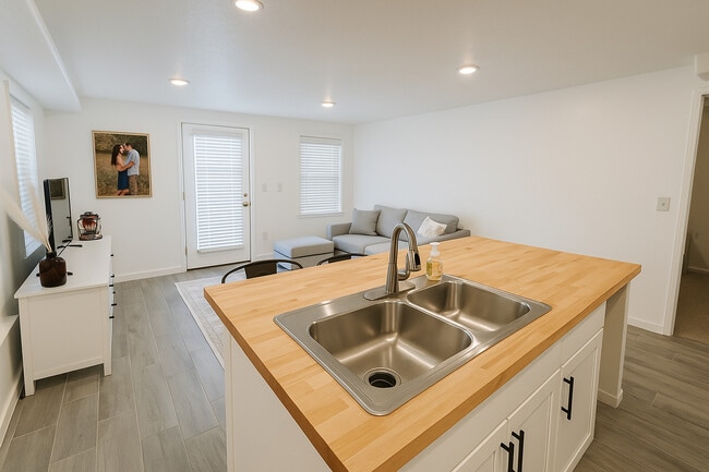 Photo - 116 W Salem Hills Dr