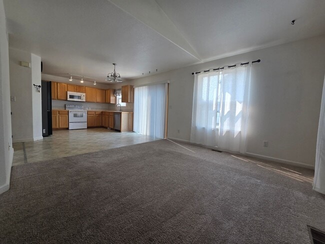 Photo - GREAT 3-BDRM, 3-BATH, 2-STORY + BMST. HOME AVAILABLE FOR IMMEDIATE OCCUPANCY IN GRAPEVINE!