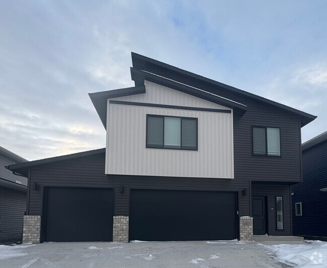 Building Photo - Newly Built in the Wilds neighborhood of W... Rental