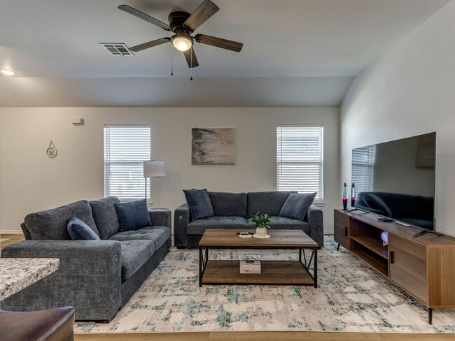 Photo - Cozy 3-Bed Retreat in Yukon - Fully Furnished & All Utilities Included