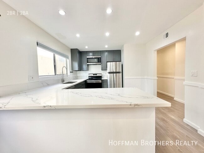 Photo - 1206 S Holt Ave Unidad 1