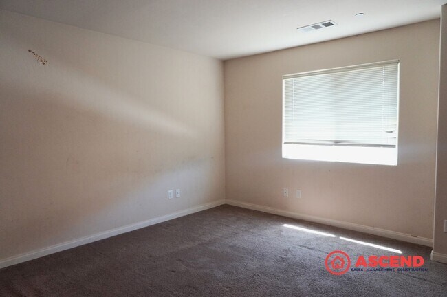 Photo - Spacious 3 Bed / 2.5 Bath Home with Solar,  & Fruit Trees - Makes Perfect Family home!