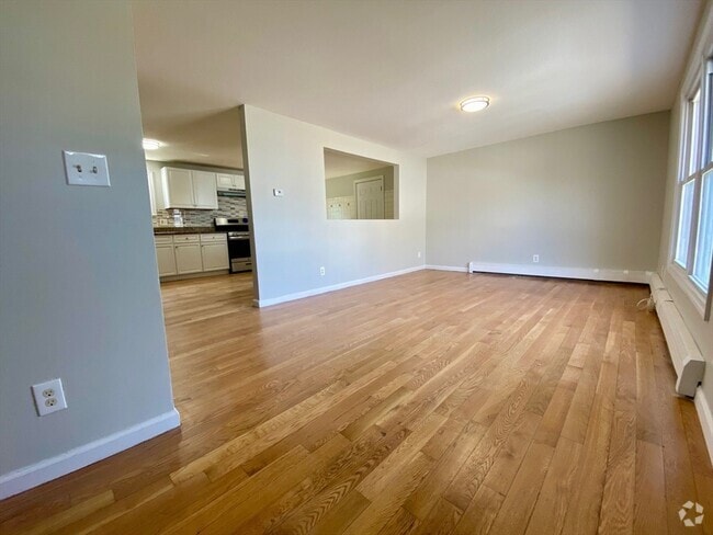 Building Photo - 43 Cork St Rental