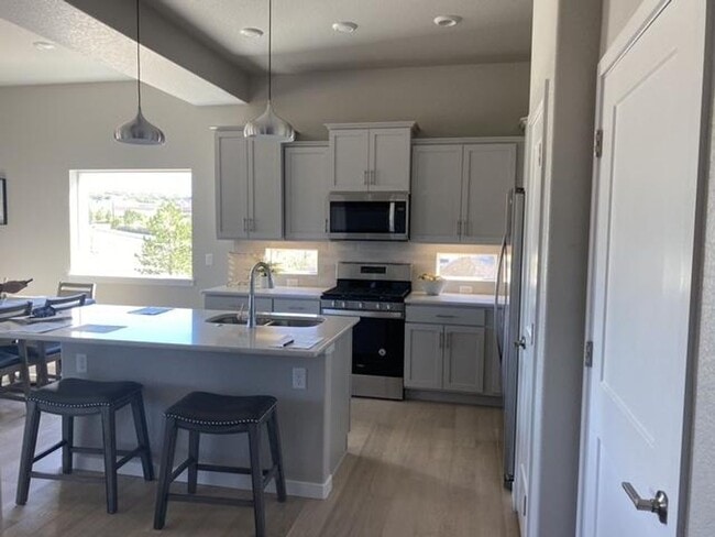 Photo - Flying Horse Luxury 4 Bed Townhouse with Mt. Views