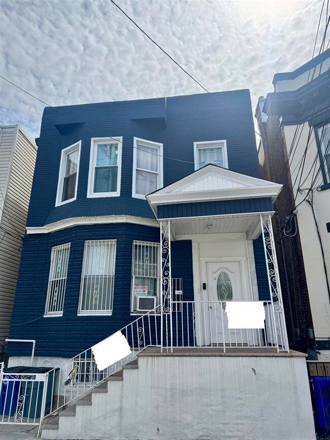 Building Photo - 307 59th St Unit Apt1