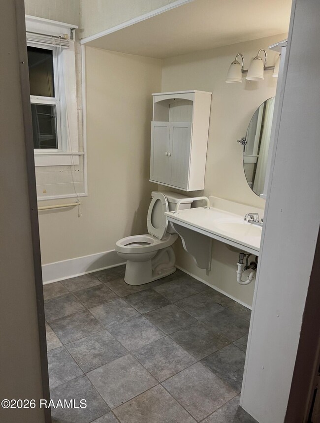 210 Kathryn St