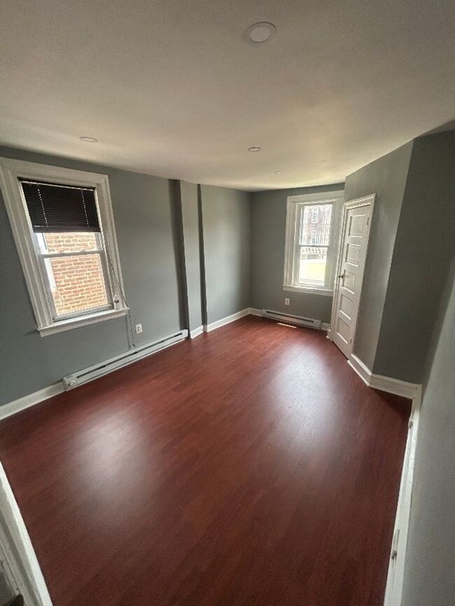 Photo - Bingham St. Unit 2nd Fl.