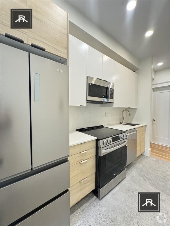 Building Photo - 2 bedroom in Allston MA 02215 Unit 106 Rental