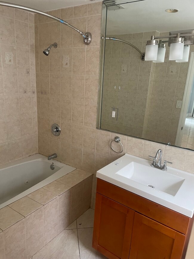 Photo - 3380 NW 39th St