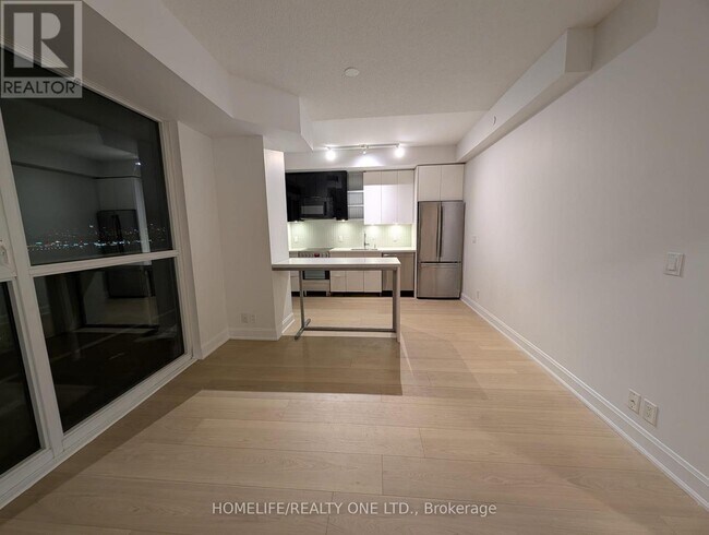 Photo - 33 Shore Breeze Dr Unit 3108