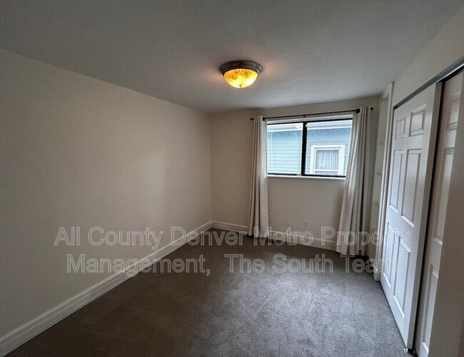 Photo - 2820 S Acoma St