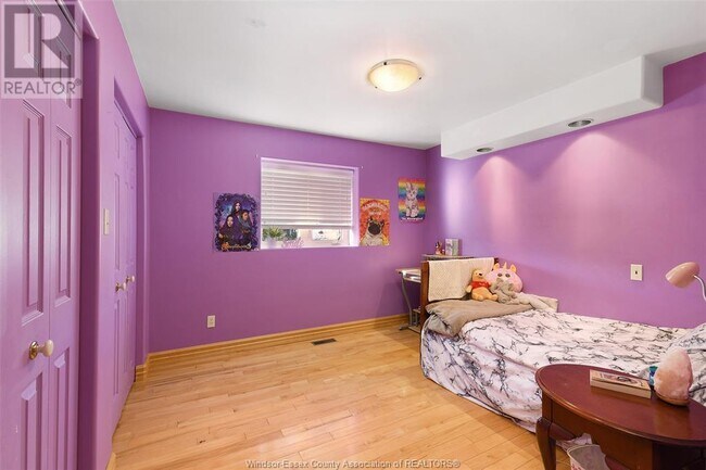 Photo - 555 Revland Dr