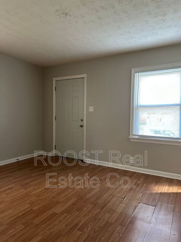 Photo - 741 E Mithoff St