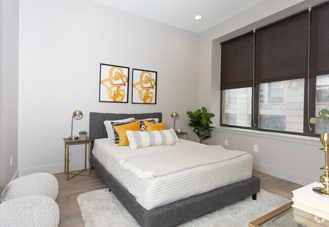1 BR, 1 BA 624 SF Bedroom