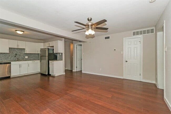 Photo - 7202 Twin Crest Dr