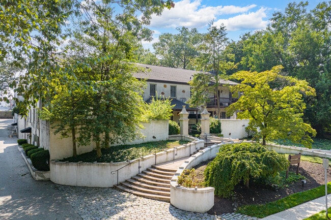 Ardglen Gardens Apartments