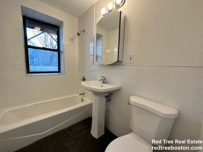 Photo - 27 Egremont Rd Unit 1