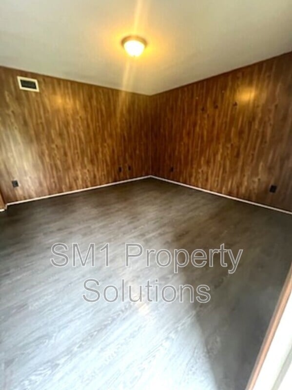 Photo - 1716 Green Oaks Dr SE