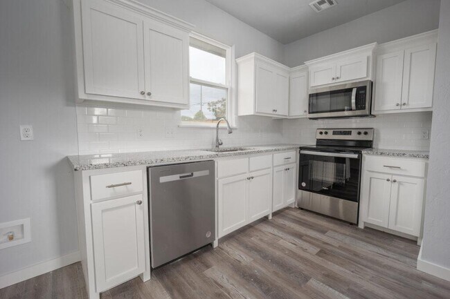 Photo - 201 S 11th St