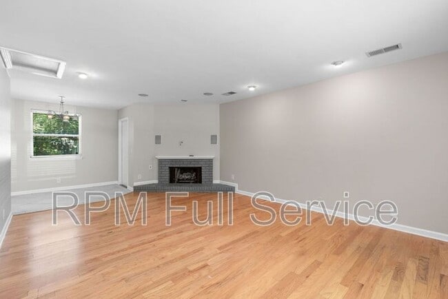 Photo - 5000 McMurray Ct