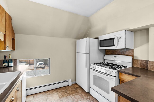 Photo - 1151 Monroe St Unit 3